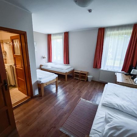 Anna Panzio Hotell Dunavarsány Eksteriør bilde